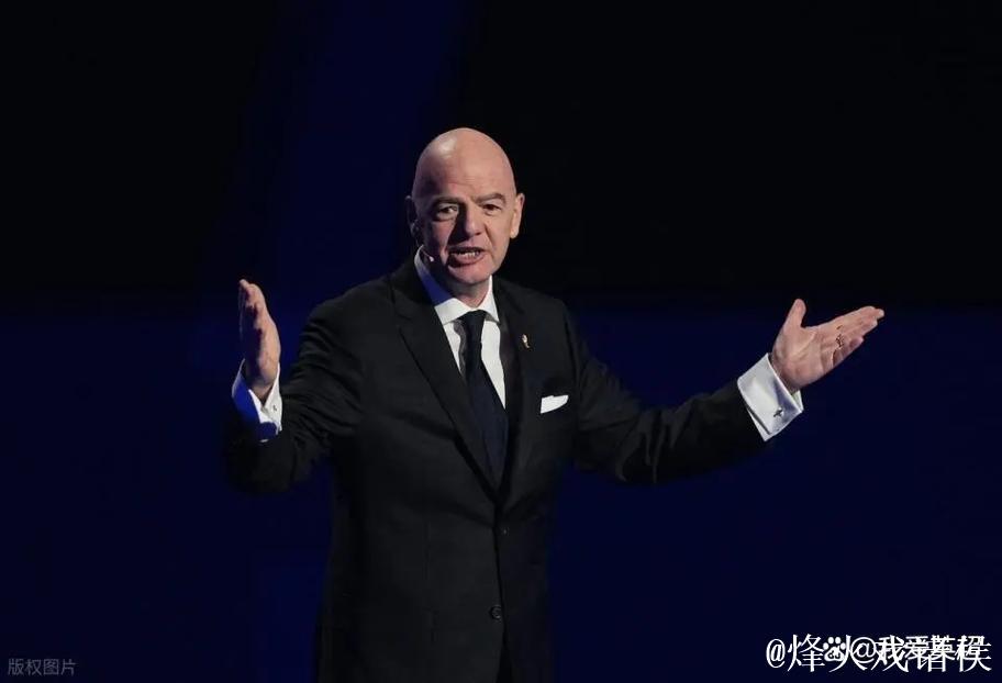 1个多小时仅抽出3个东道主！全球网友怒喷世界杯抽签：尴尬+拖沓